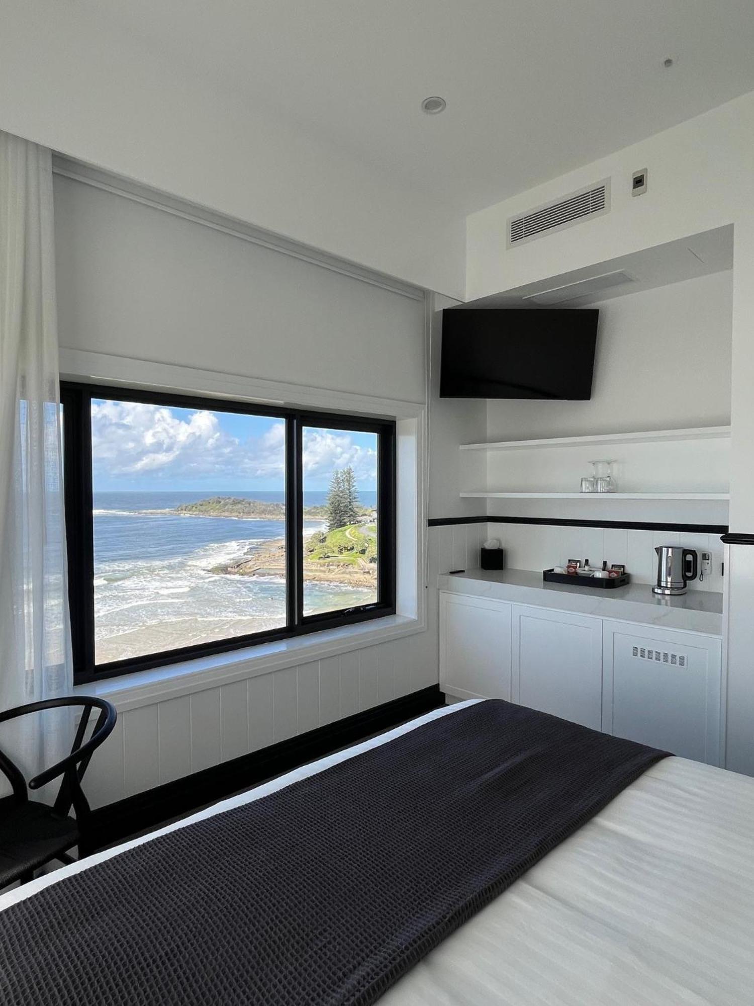 Pacific Hotel 扬巴 外观 照片
