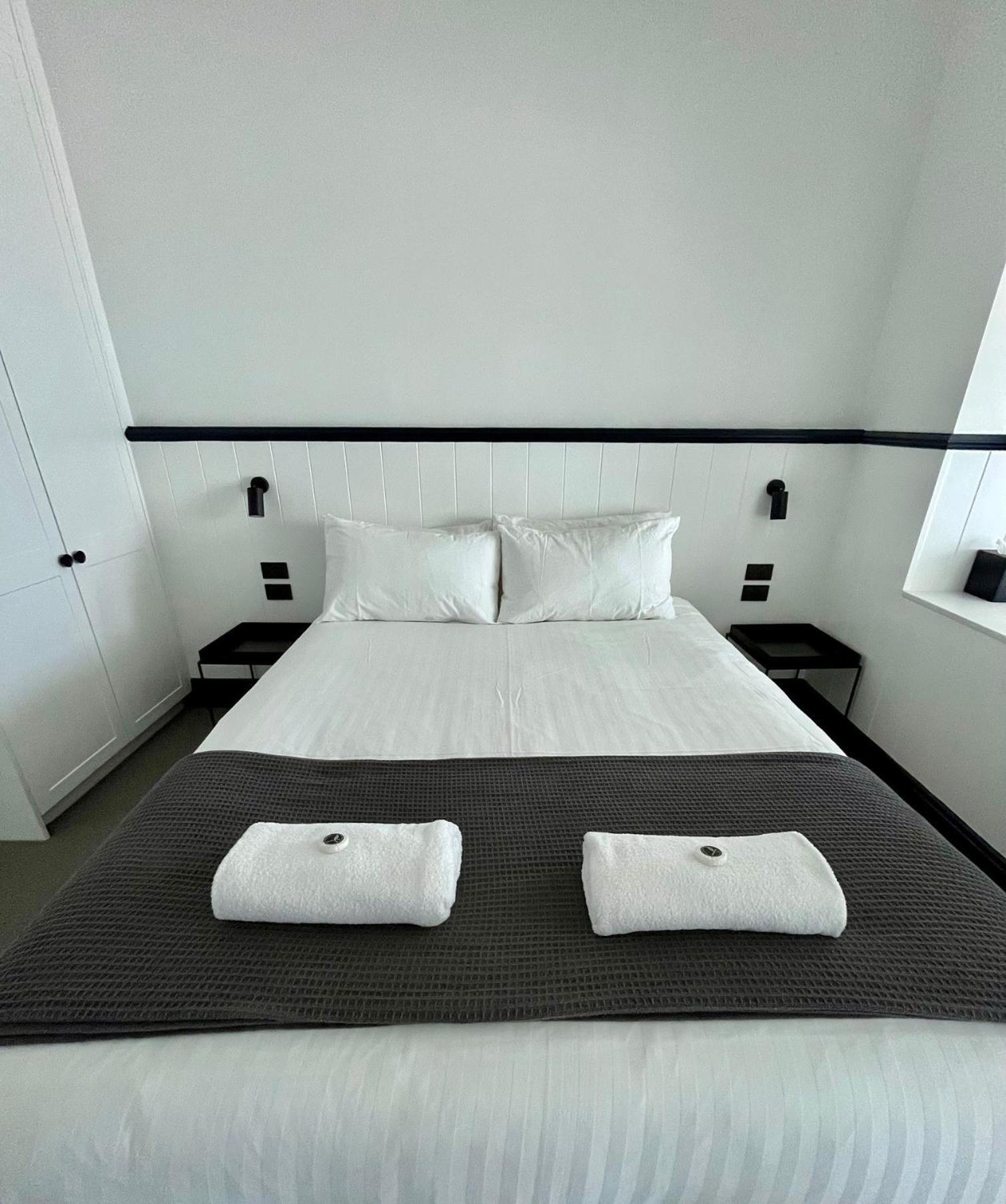 Pacific Hotel 扬巴 外观 照片
