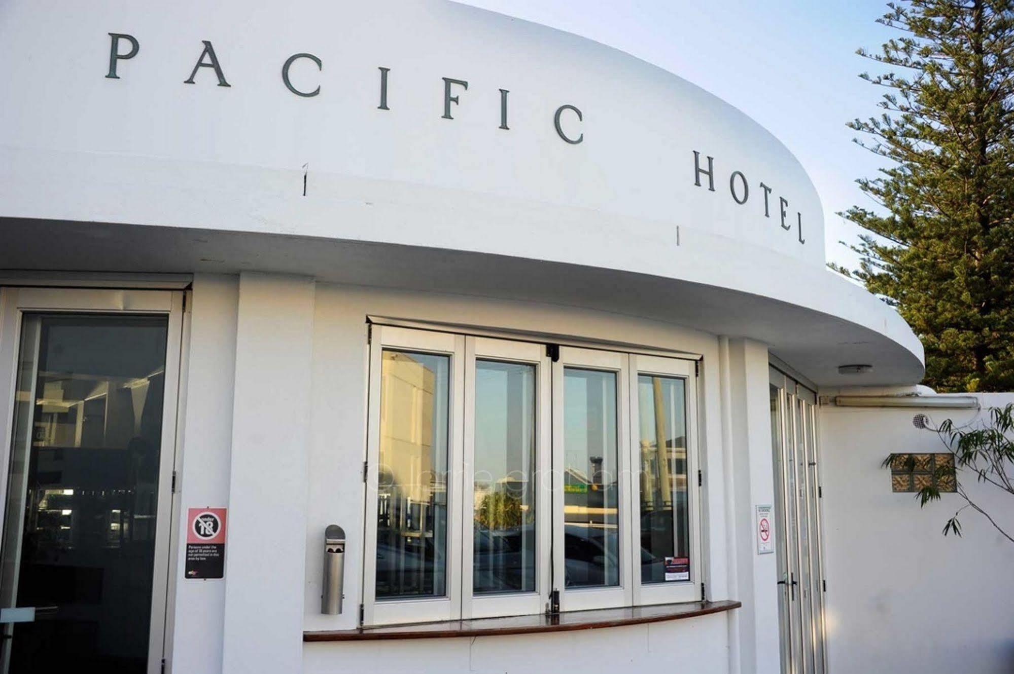 Pacific Hotel 扬巴 外观 照片
